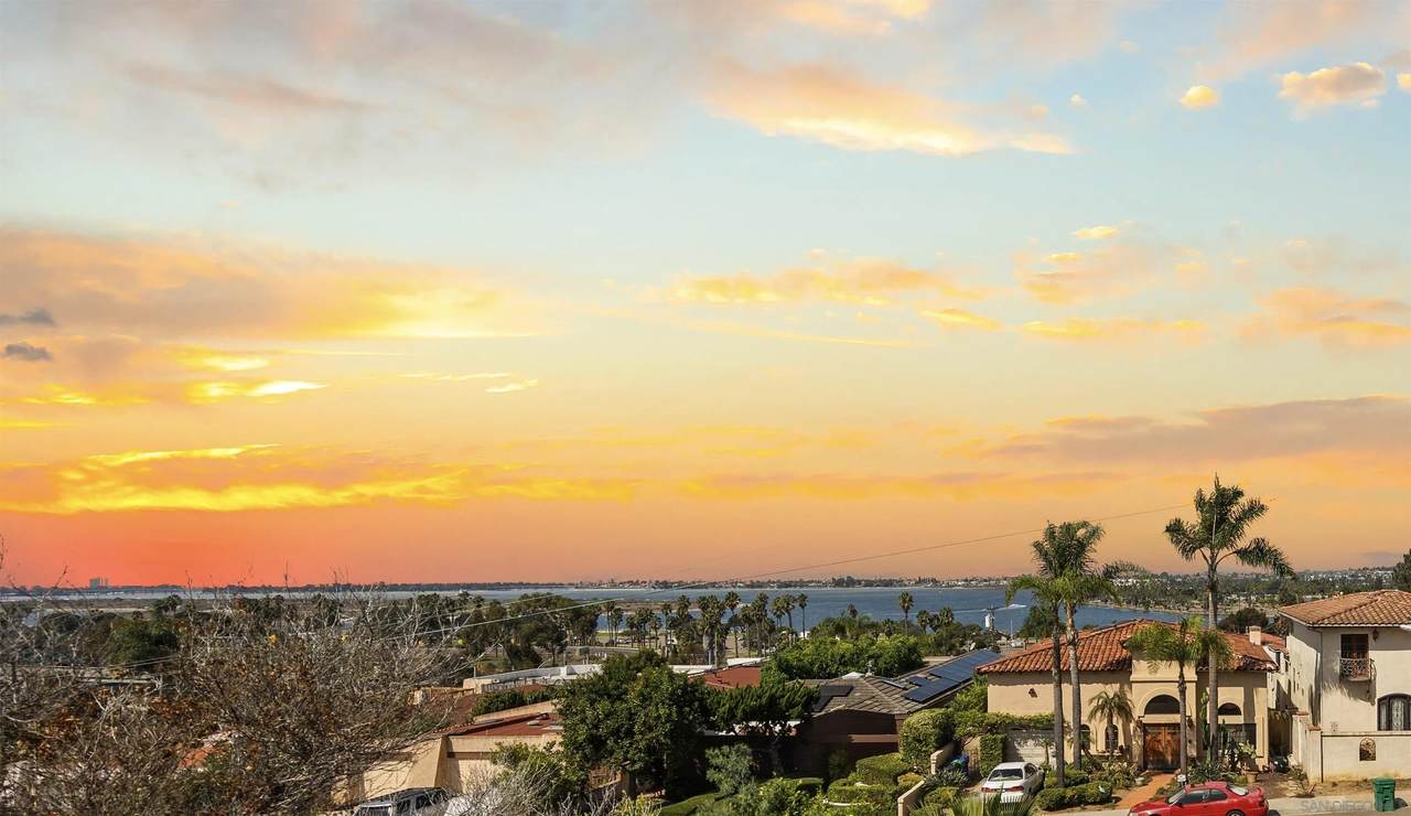 2841 Lloyd St - Photo 1