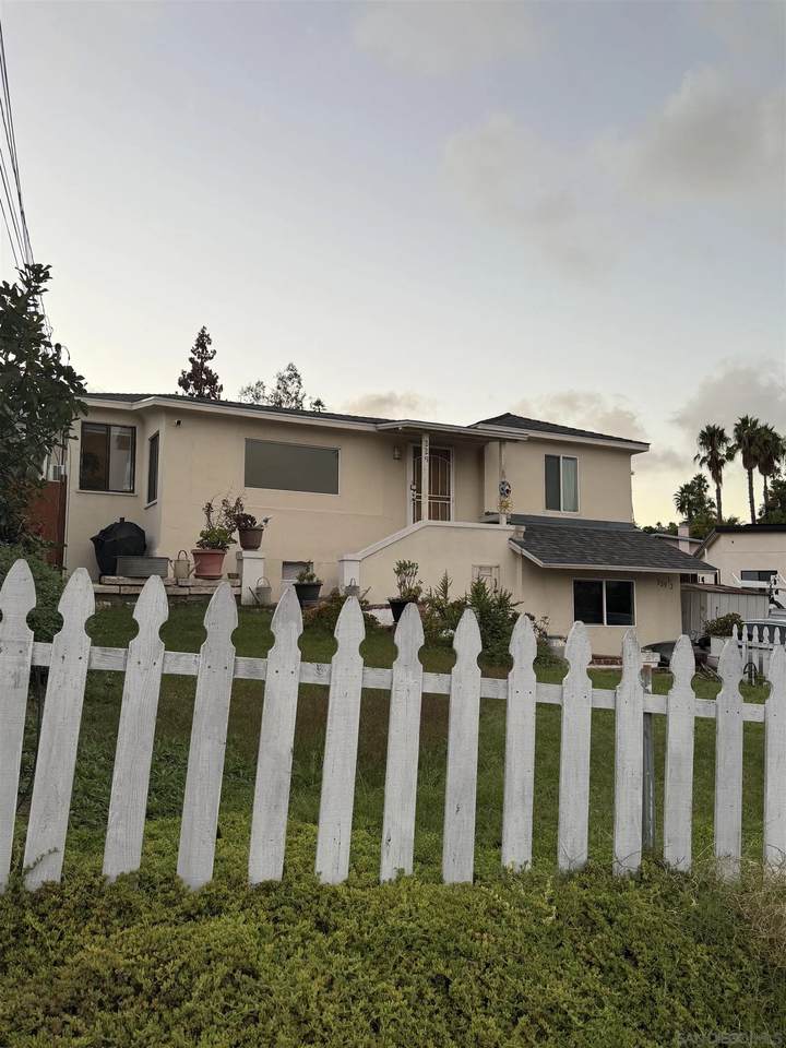 229 Hillside Terrace - Photo 1