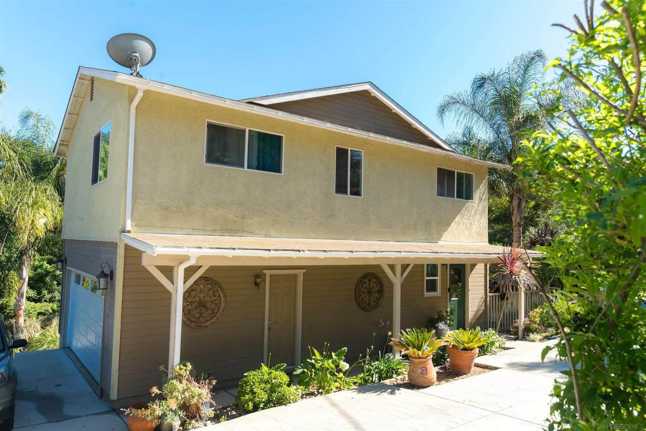 10179 Canyon Dr - Photo 1