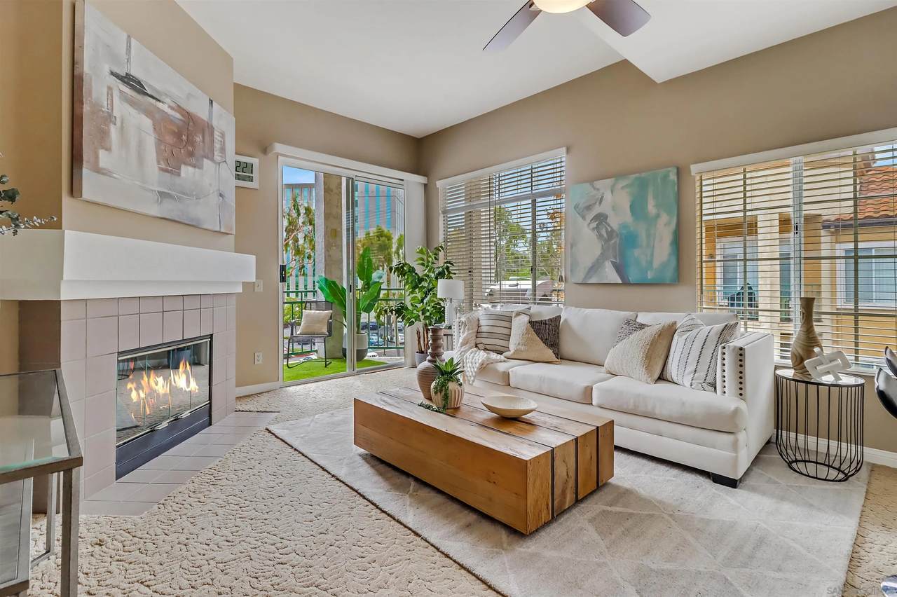 2050 Camino De La Reina - Photo 1