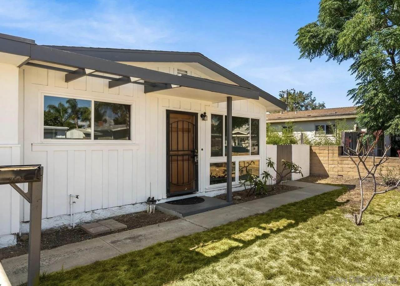 4972 Ensign St - Photo 1