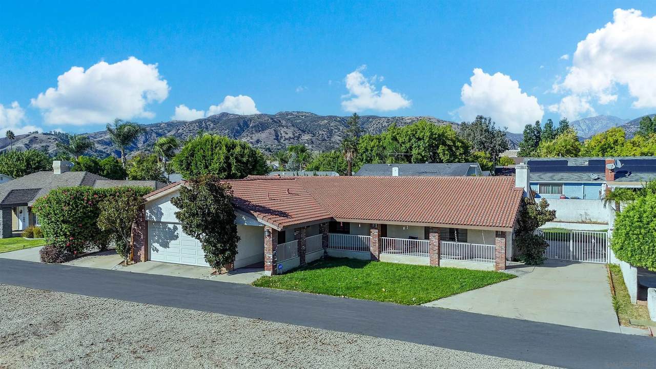 3537 Damien Ave - Photo 1