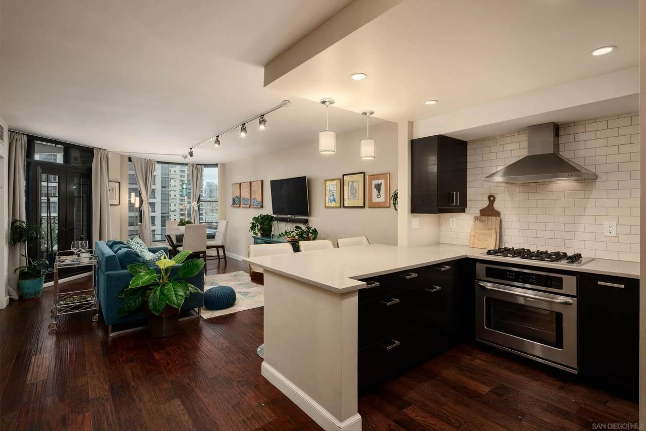 500 Harbor Dr - Photo 1