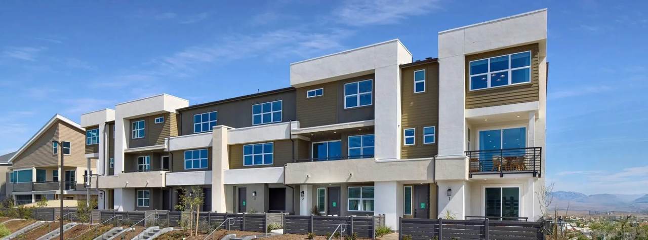 857 Cheyne Loop - Photo 1