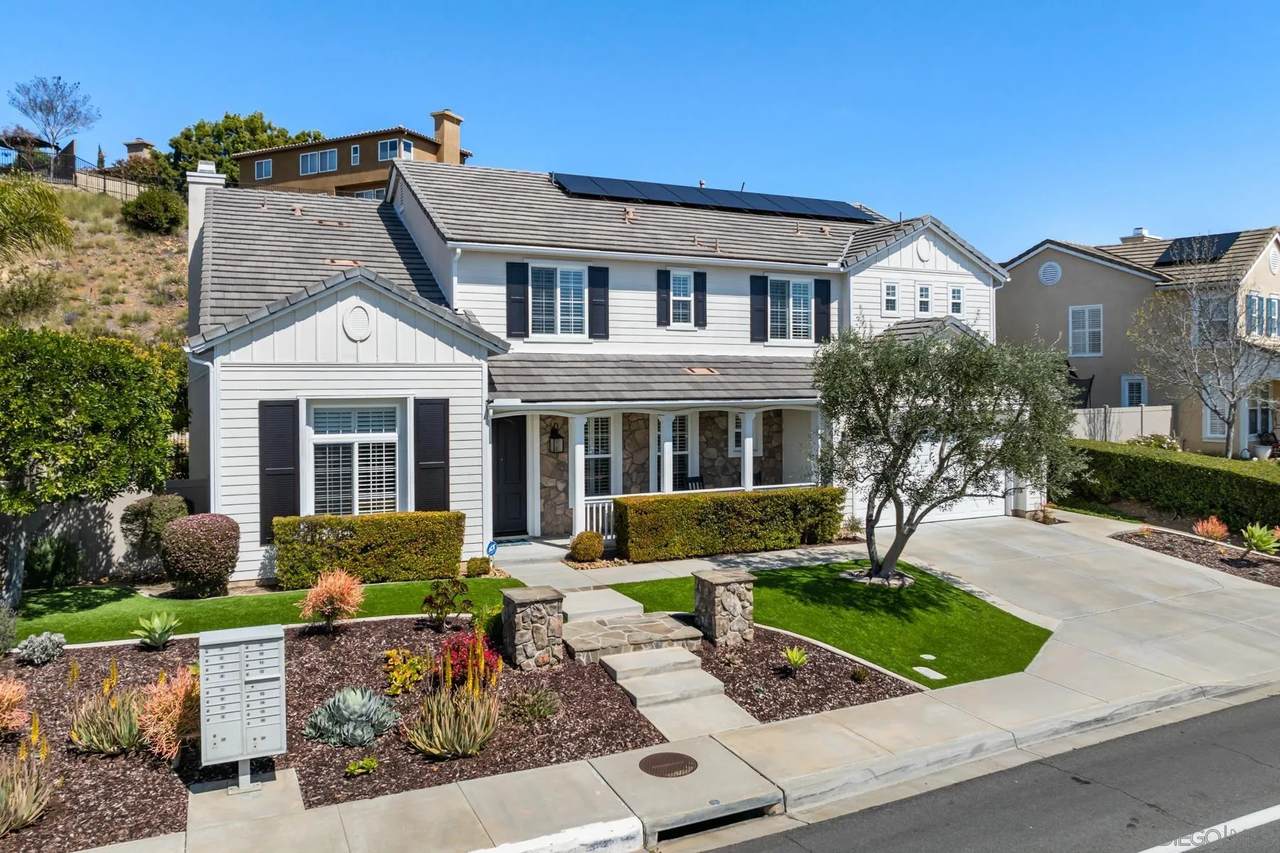 3935 Sacramento Dr - Photo 1