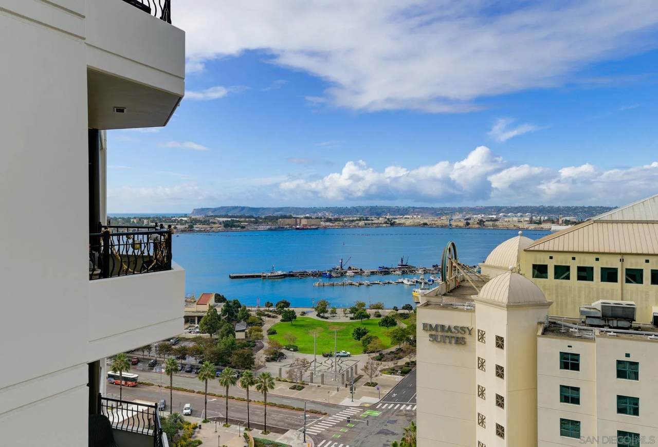 700 Harbor Dr - Photo 1