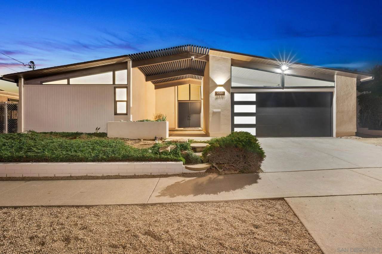 2561 Loring St - Photo 1