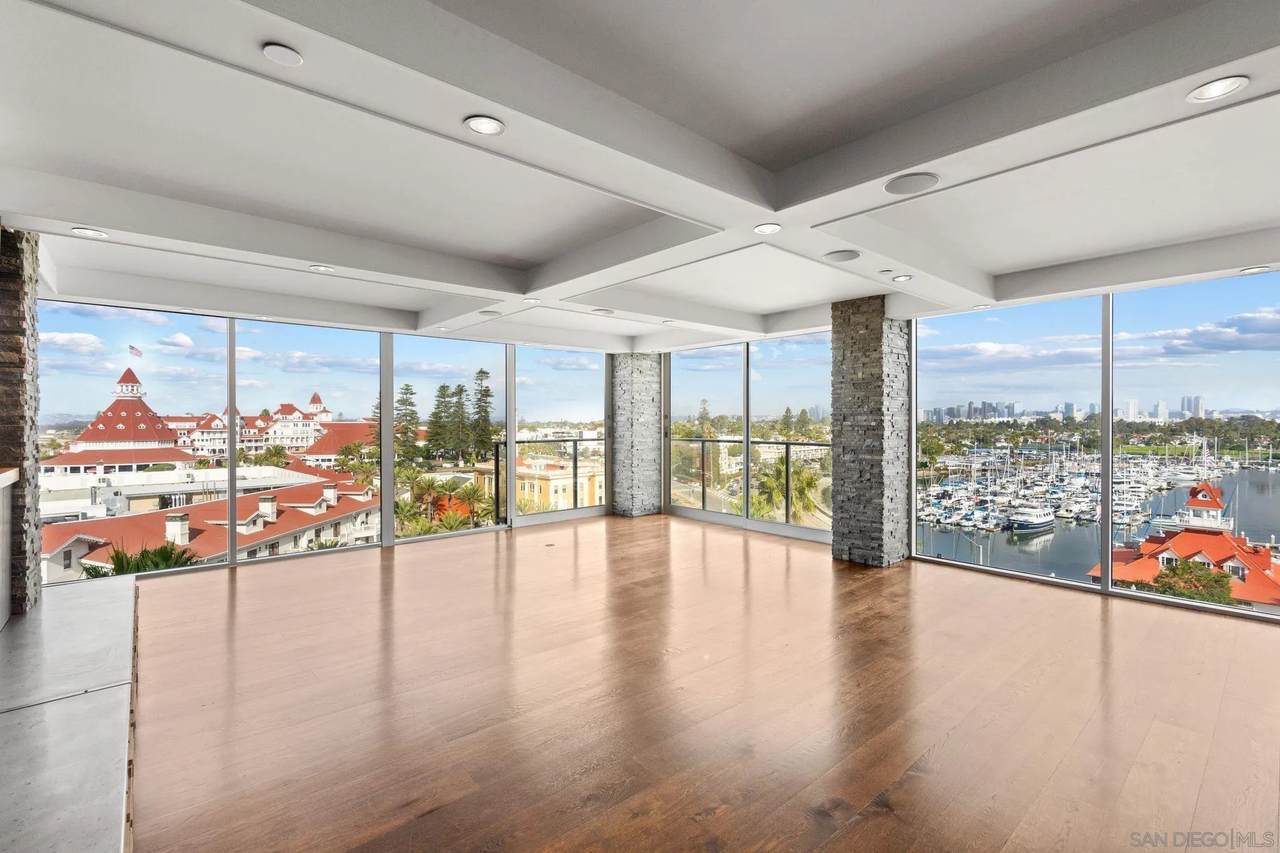 1710 Avenida Del Mundo - Photo 1