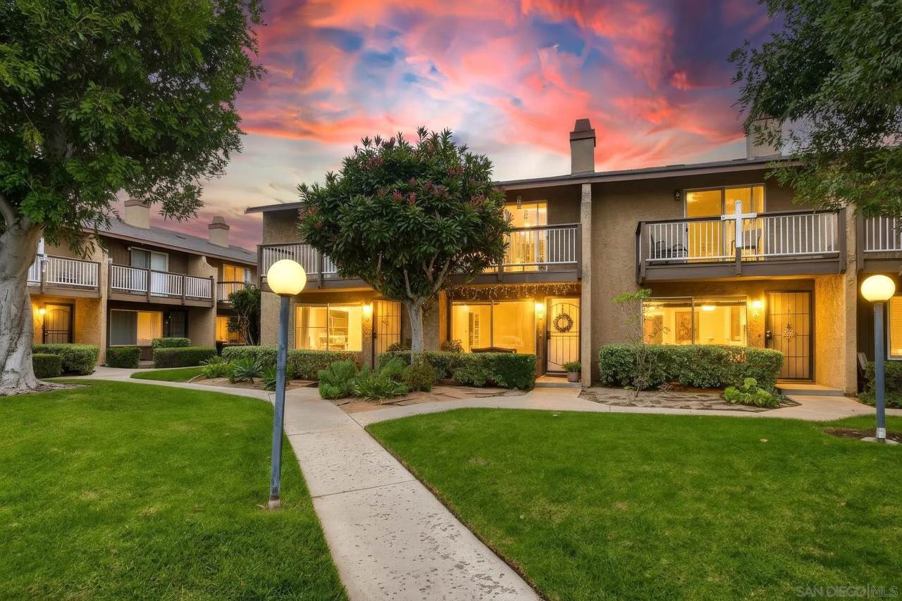 988 Main St - Photo 1