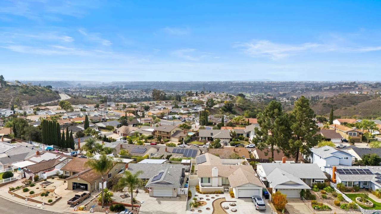 7320 Park Ridge Blvd - Photo 1