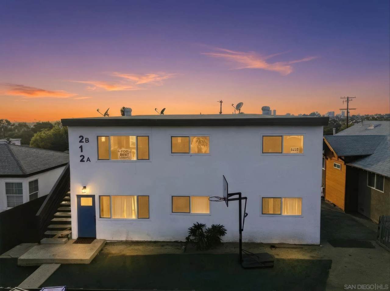 204-12 Pardee - Photo 1