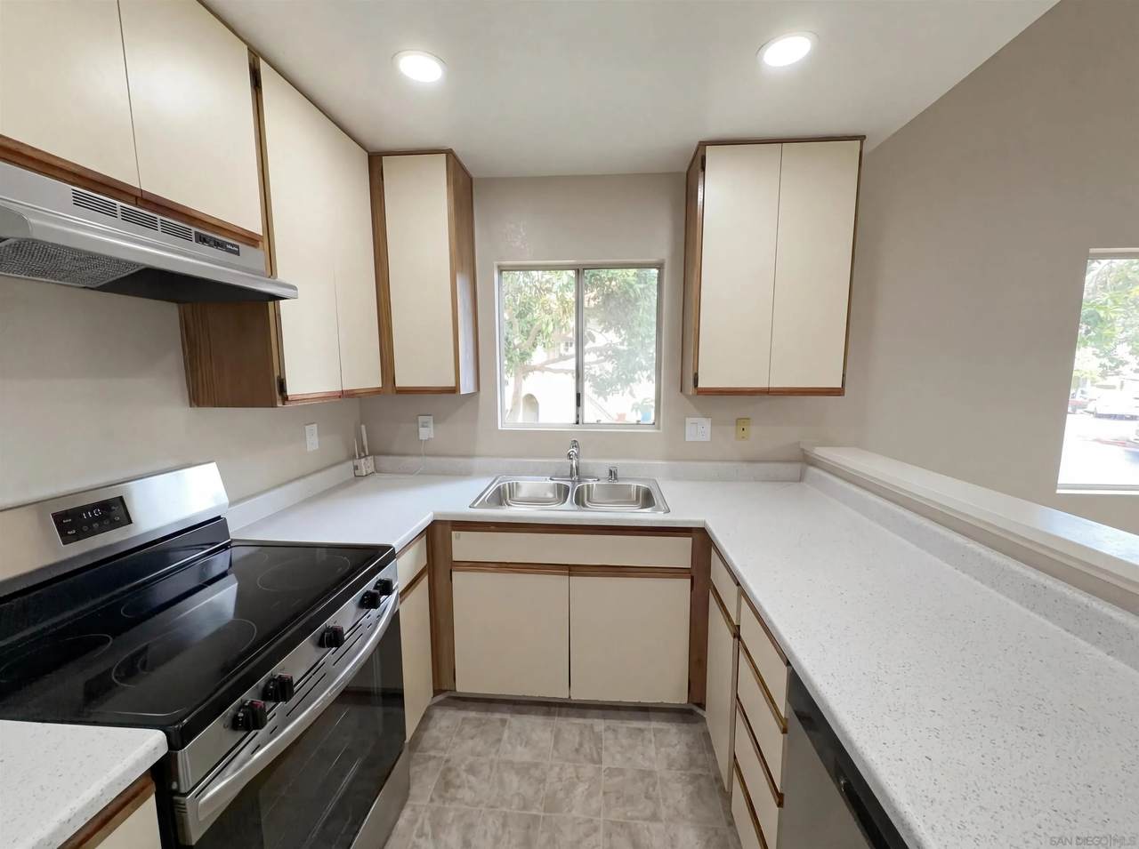 https://bt-photos.global.ssl.fastly.net/sandiego/1280_boomver_1_260003916-1.jpg