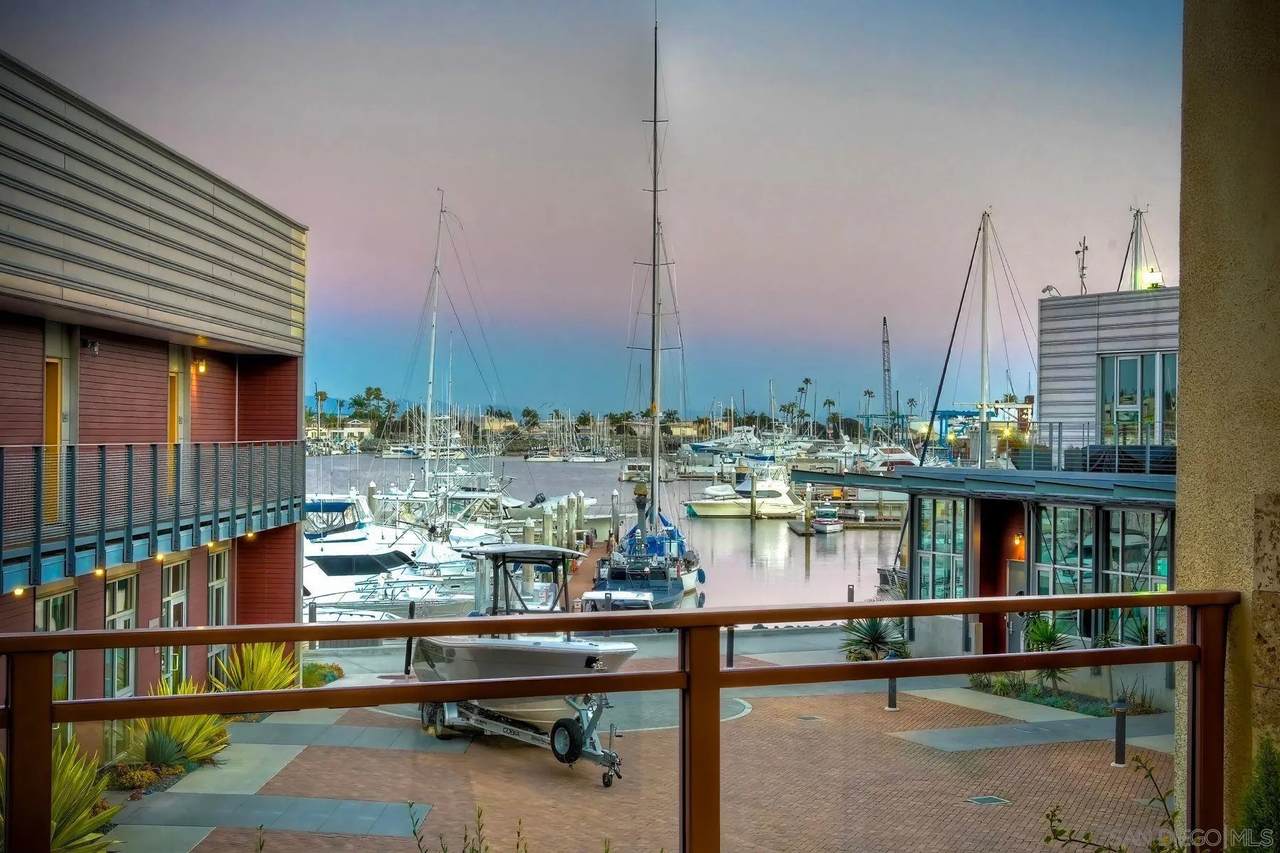 https://bt-photos.global.ssl.fastly.net/sandiego/1280_boomver_1_260004440-1.jpg