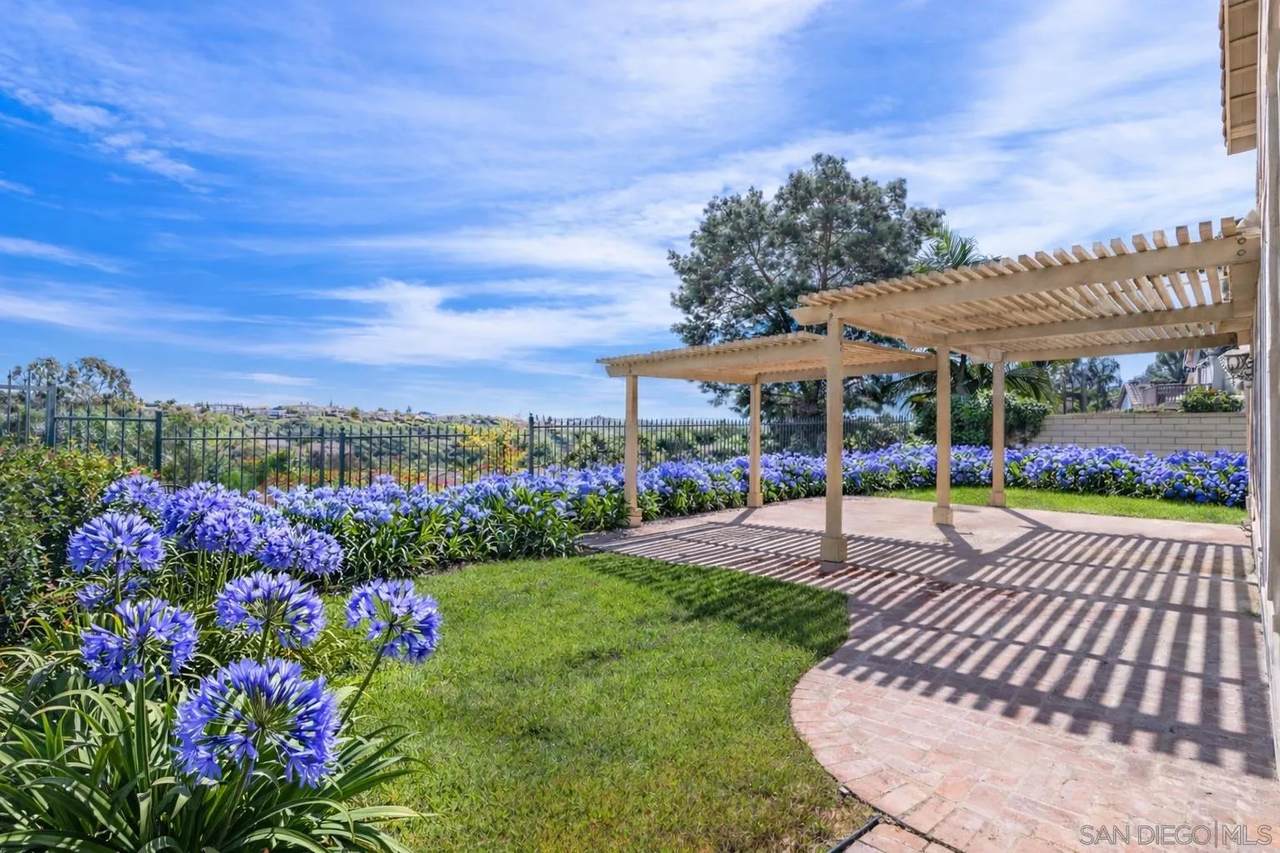 6927 Wildrose Ter - Photo 1