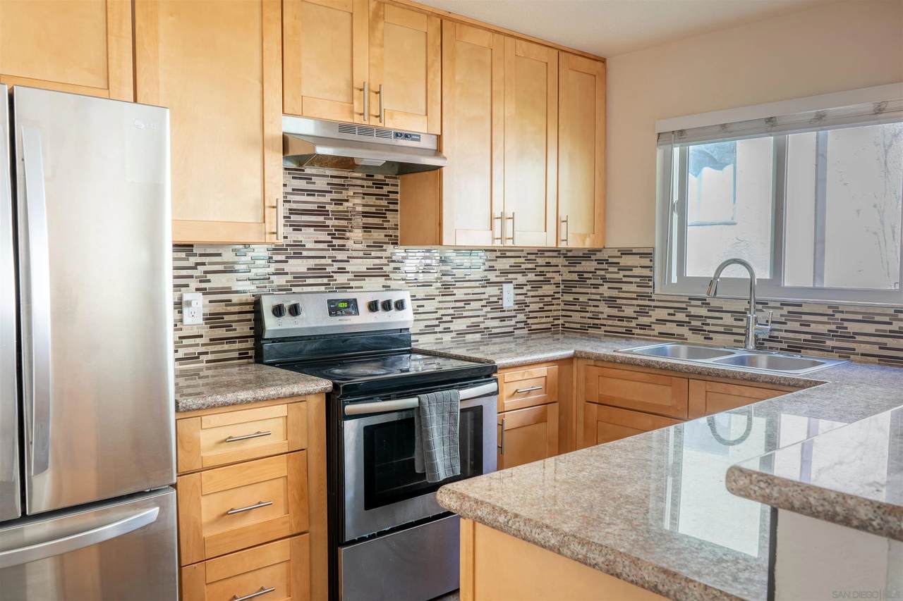 1629 Pentecost Way - Photo 1