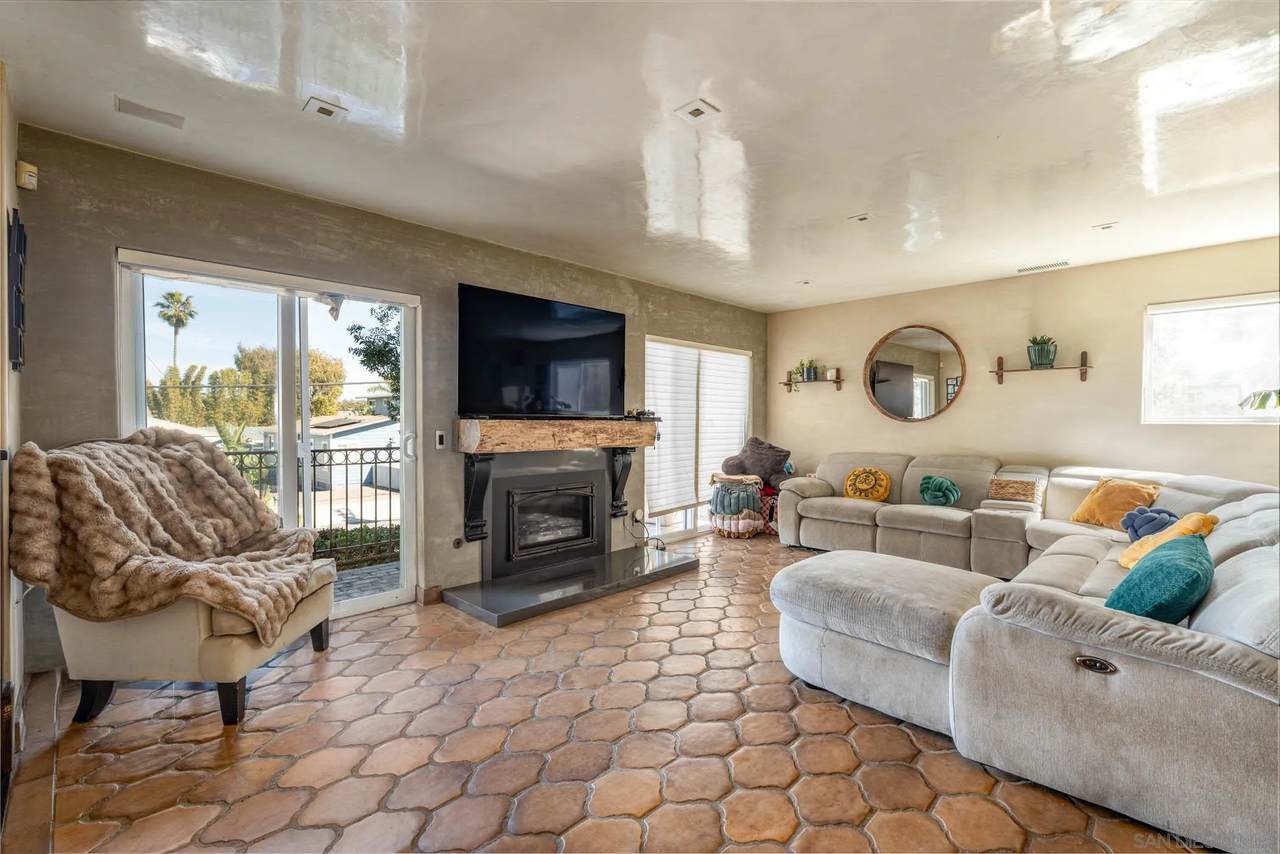 https://bt-photos.global.ssl.fastly.net/sandiego/1280_boomver_1_260004700-1.jpg