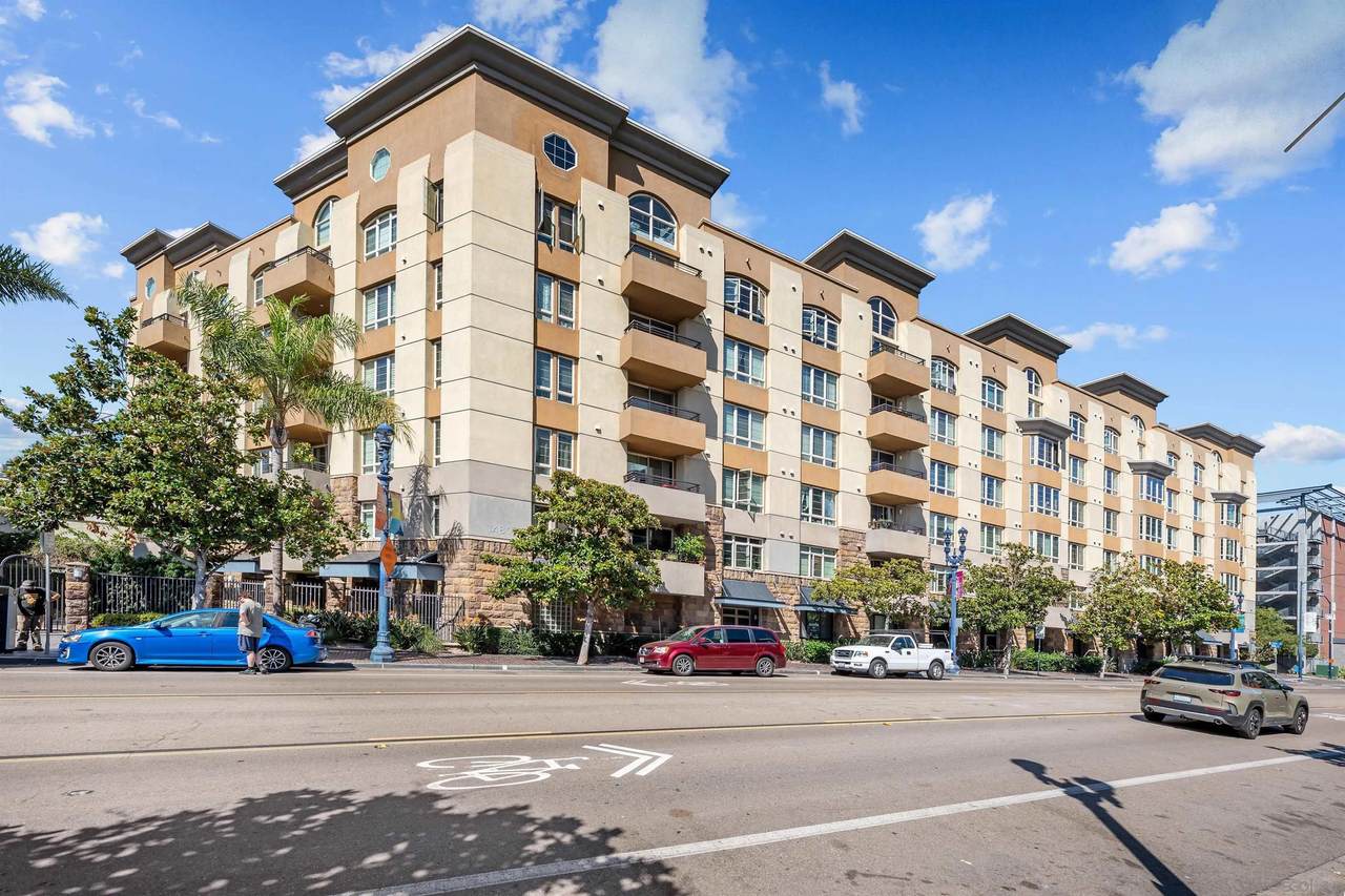 1480 Broadway - Photo 1