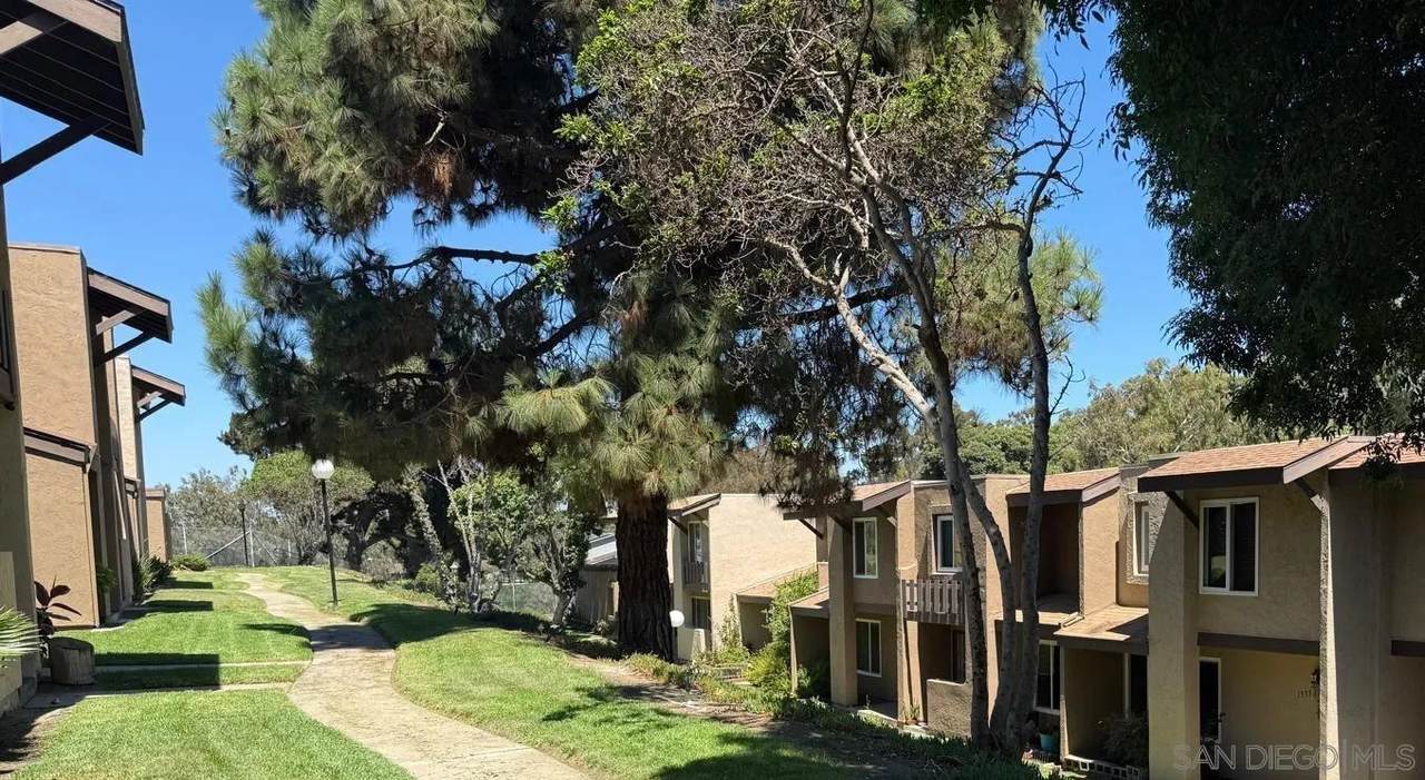 1565 Mendocino Dr - Photo 1