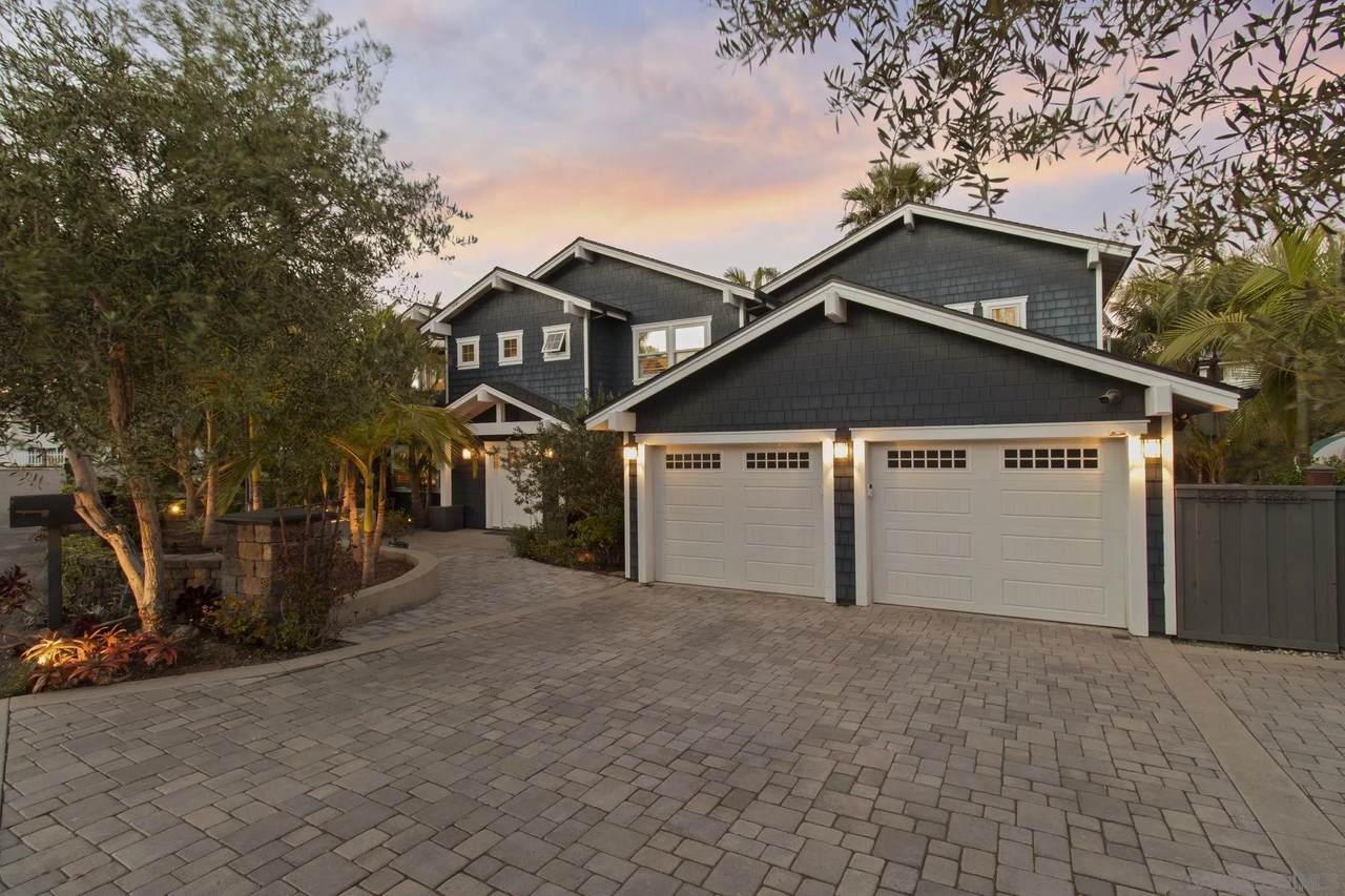 418 Parkwood Ln - Photo 1