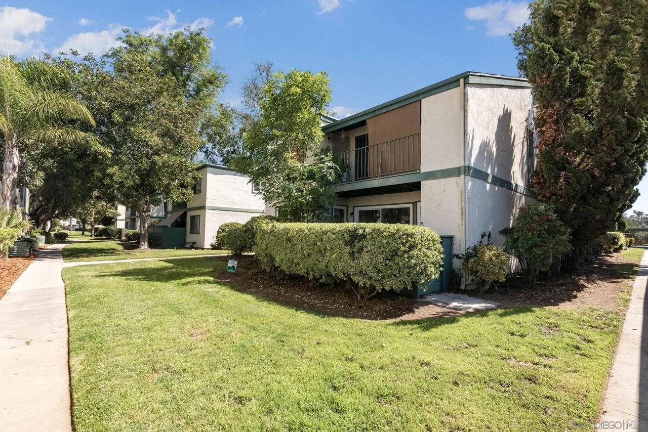 1811 Grand Ave - Photo 1