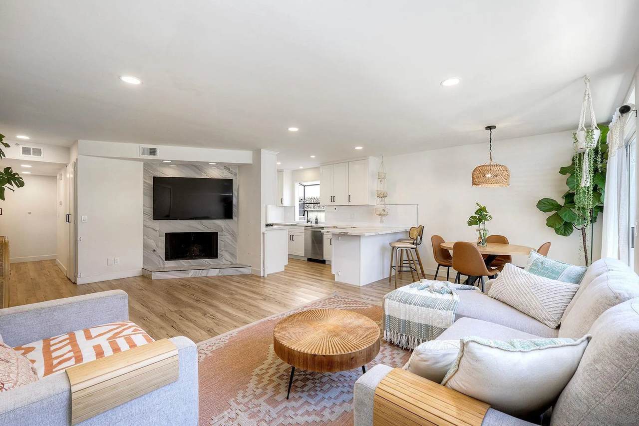 3063 Barnard - Photo 1