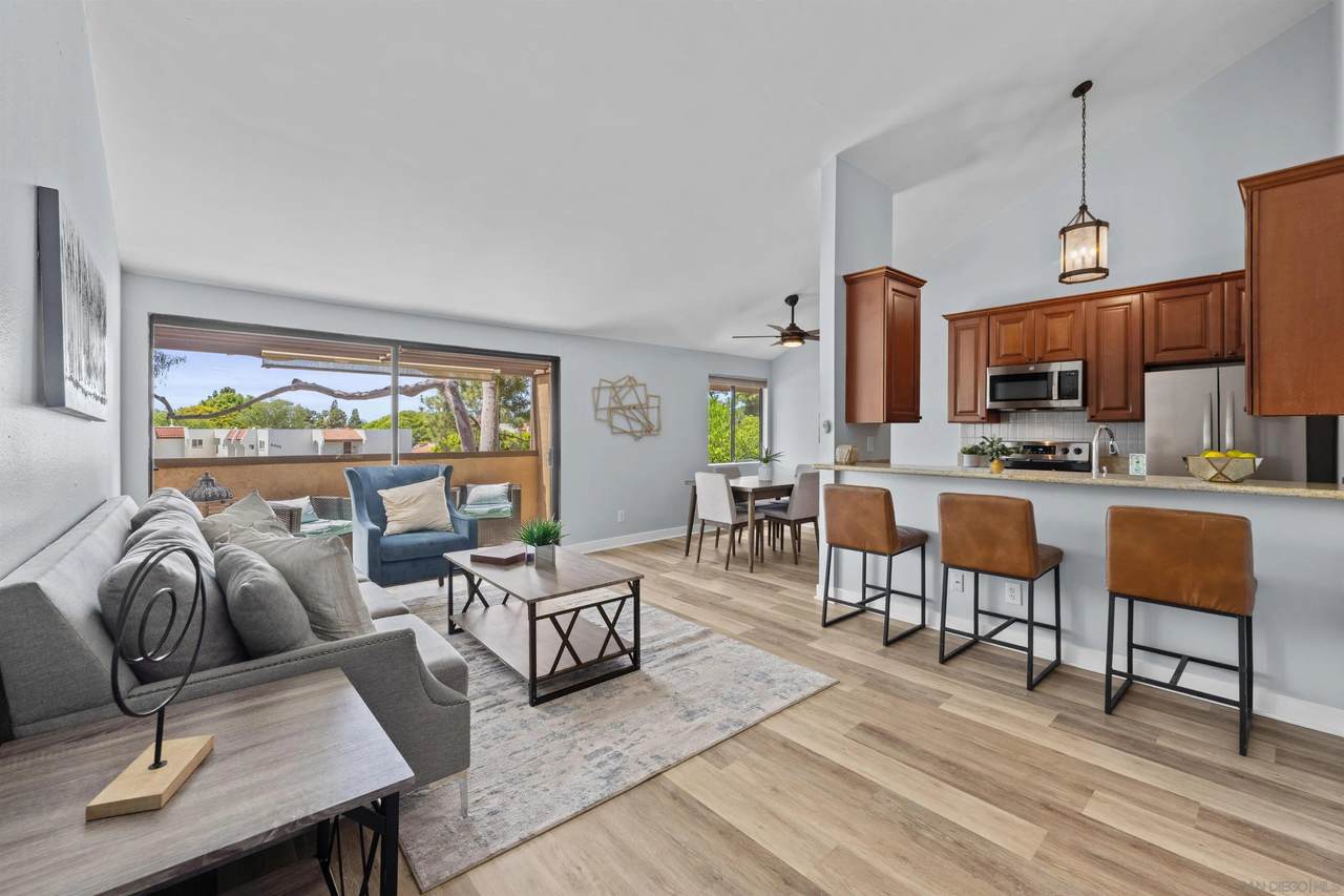 6210 Agee - Photo 1