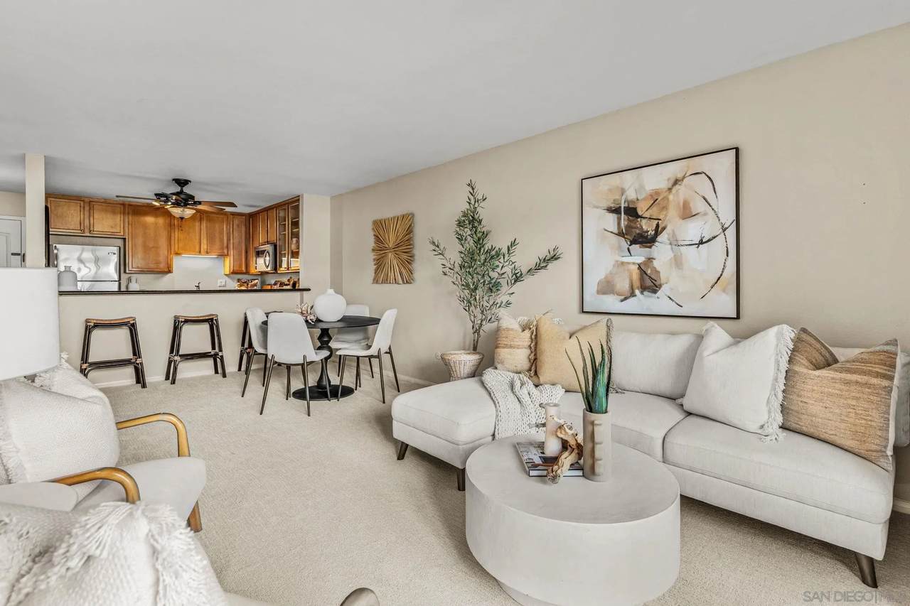 3030 Suncrest - Photo 1