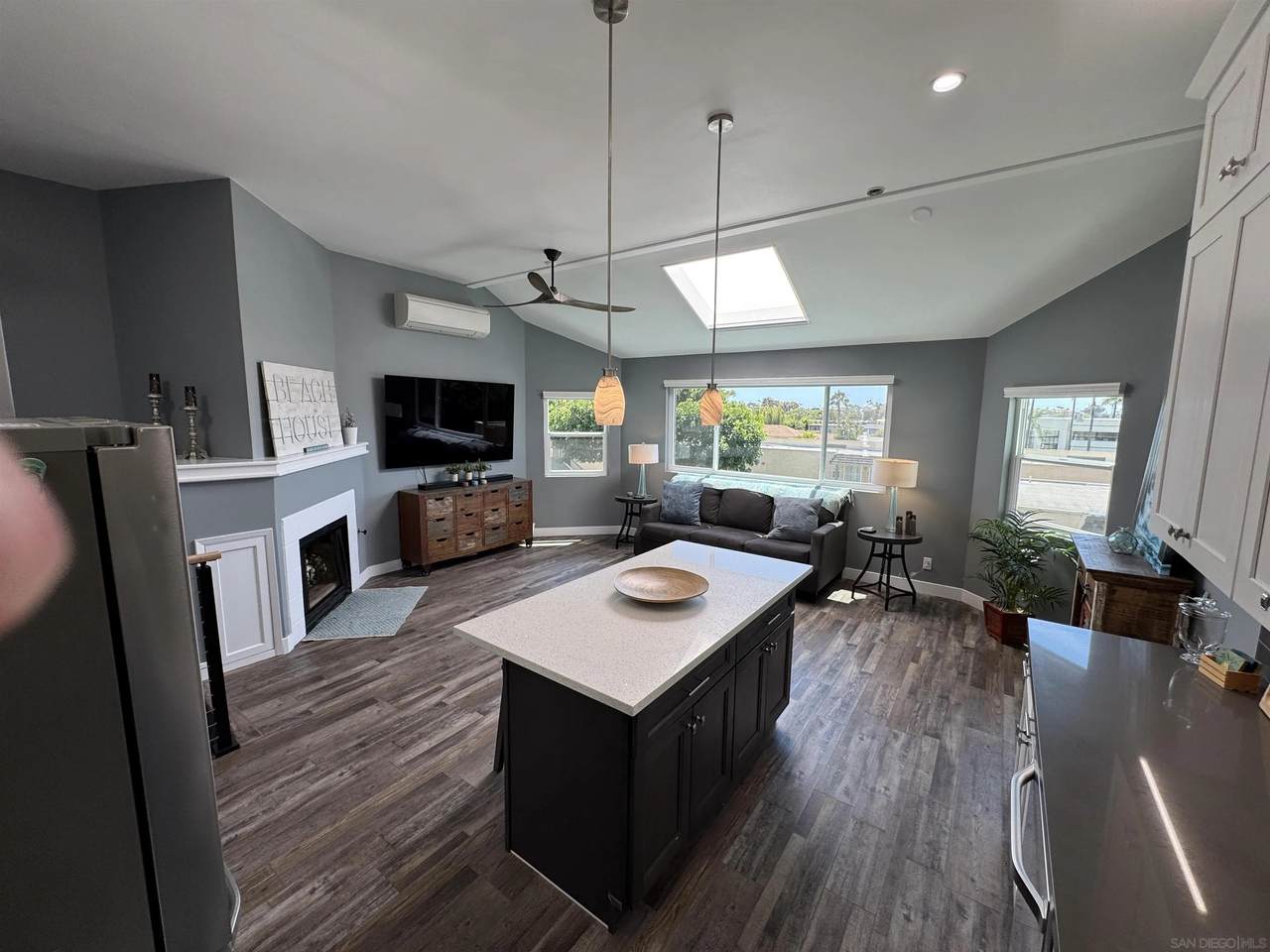 880 Home Ave - Photo 1