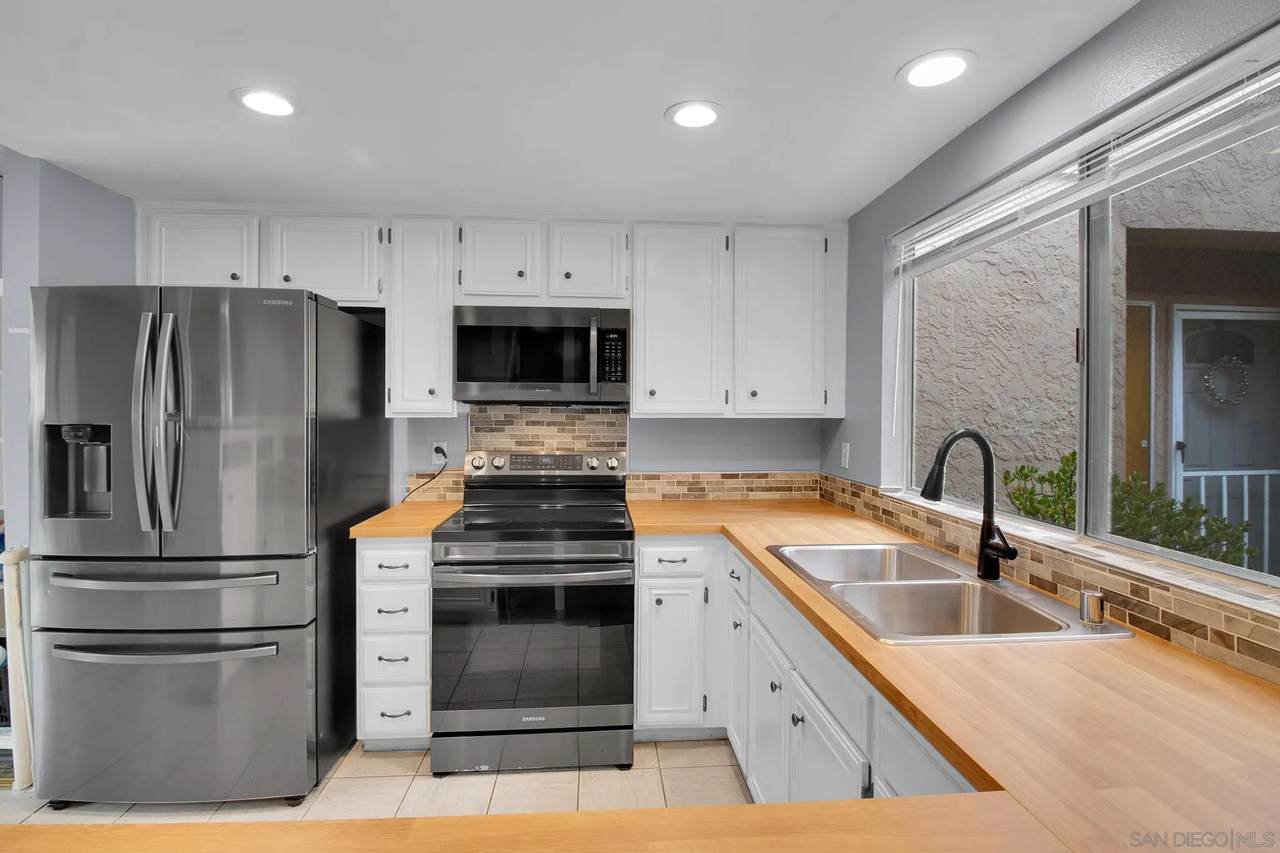 23823 Green Haven Ln - Photo 1
