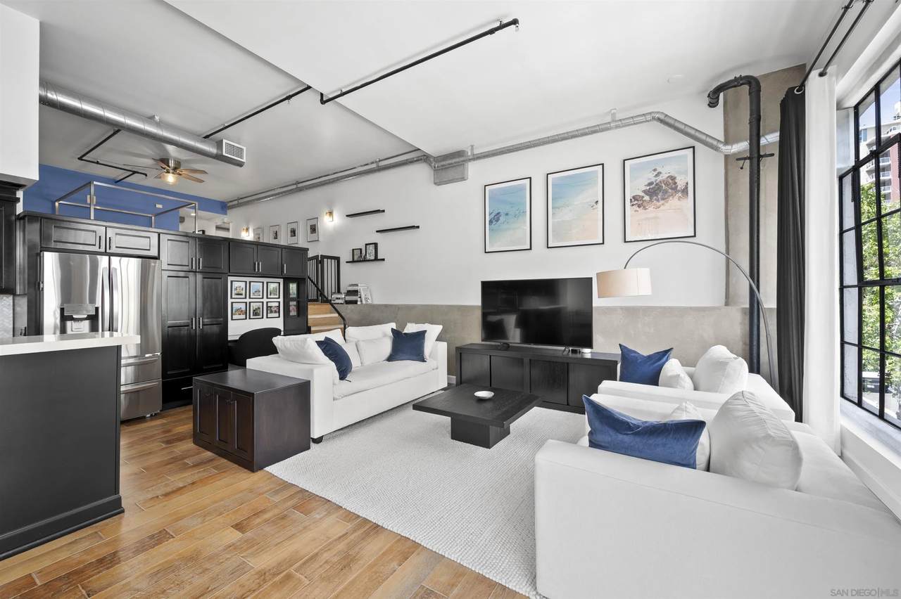 350 11th Ave. - Photo 1