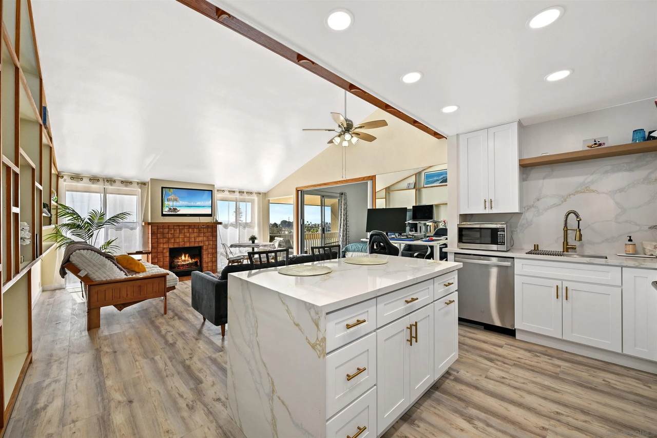 1855 Diamond St - Photo 1
