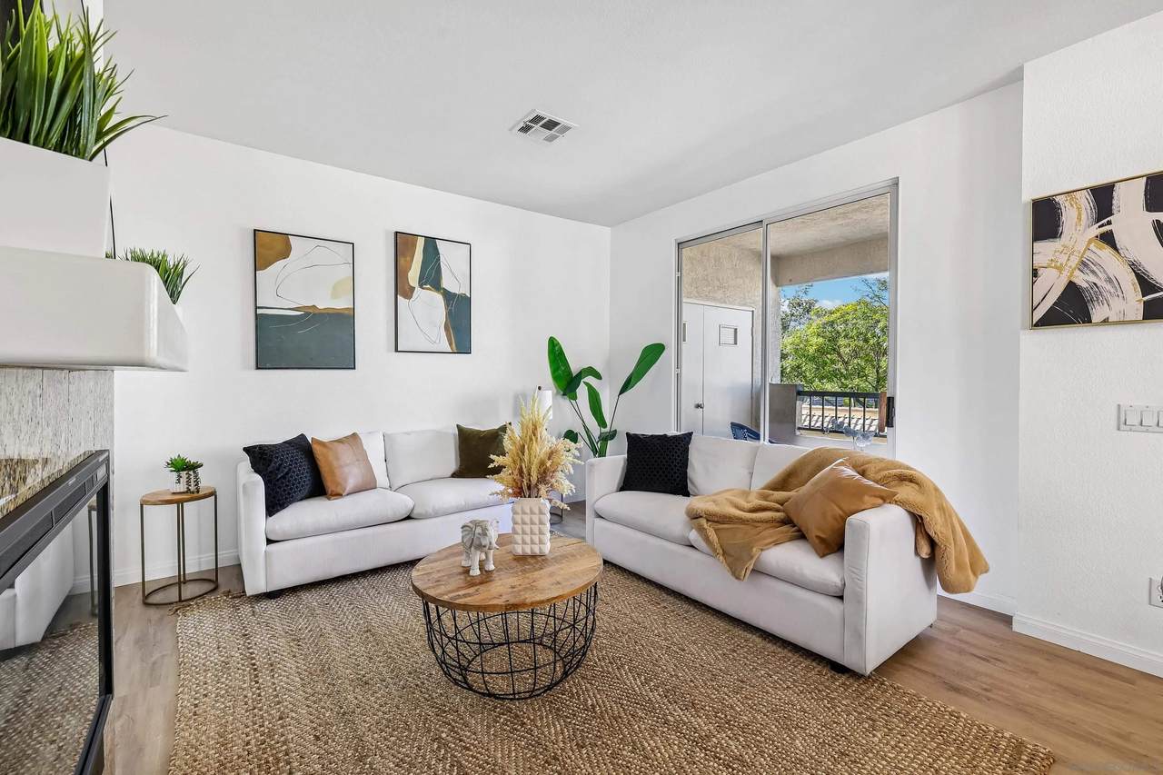 10878 Sabre Hill Dr. - Photo 1