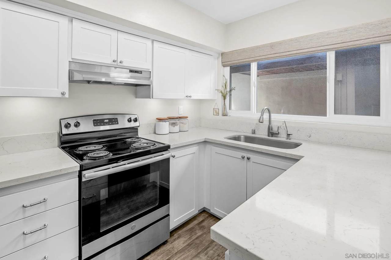 2600 Torrey Pines Road - Photo 1