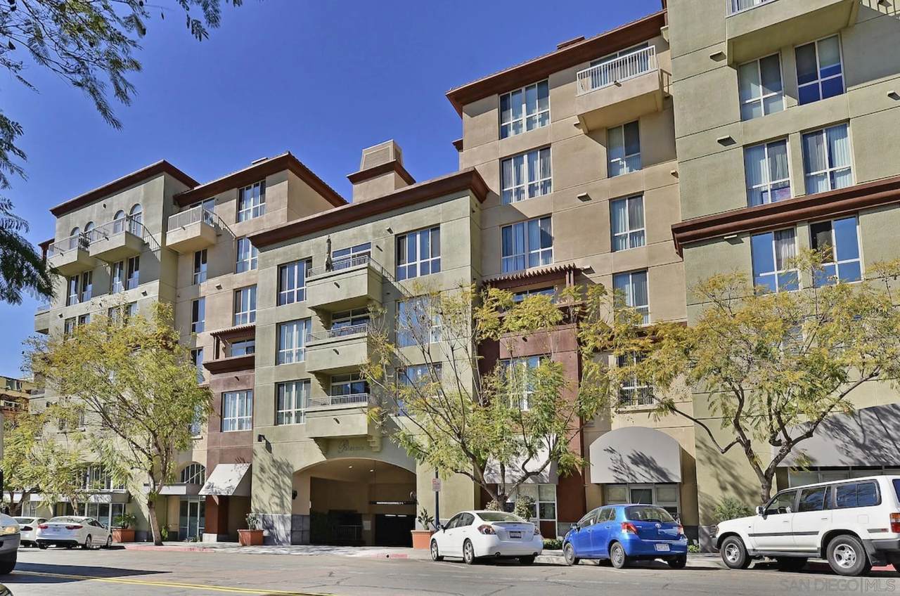 1501 Front St - Photo 1