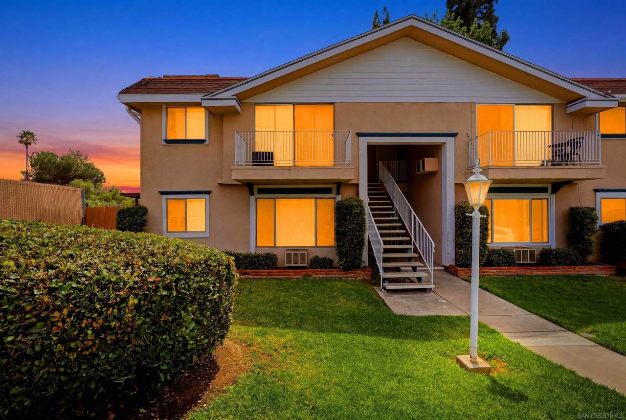 4540 Maple - Photo 1