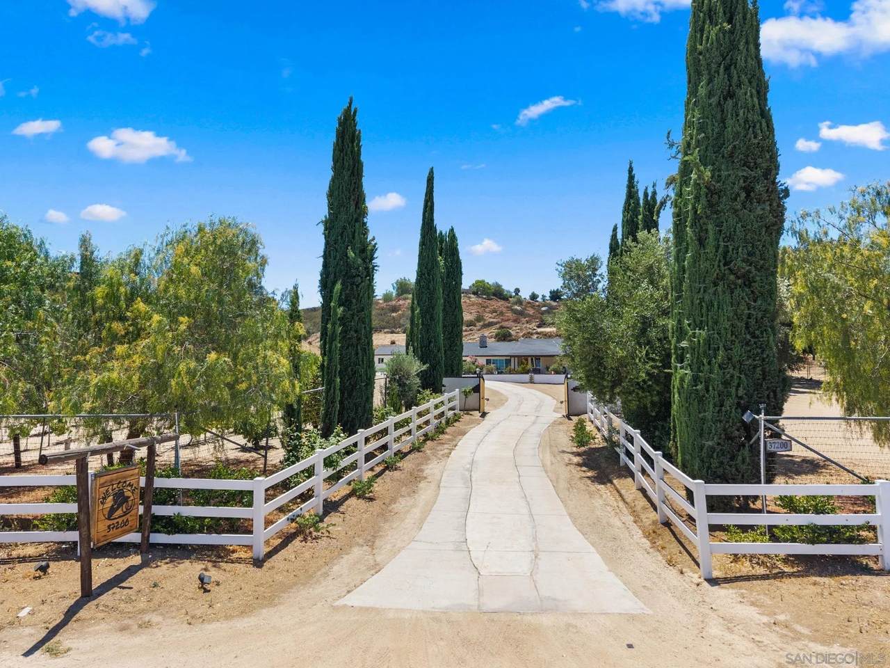 https://bt-photos.global.ssl.fastly.net/sandiego/1280_boomver_1_260016122-1.jpg