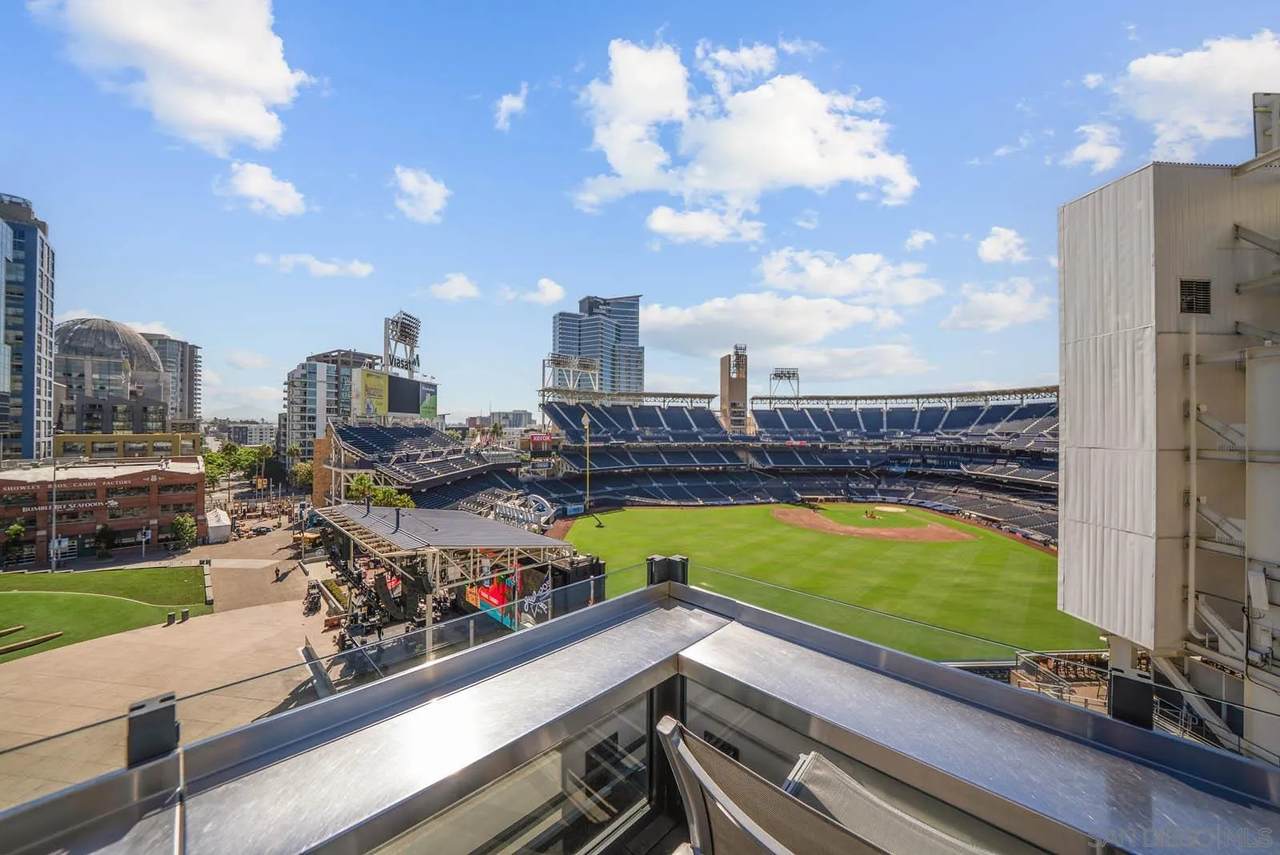 325 7th Ave - Photo 1