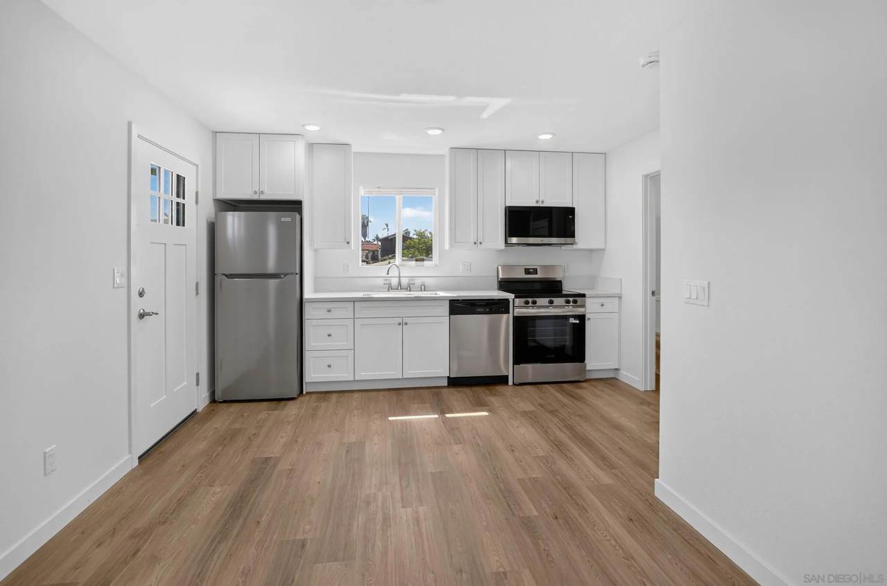 4131 45th St - Photo 1