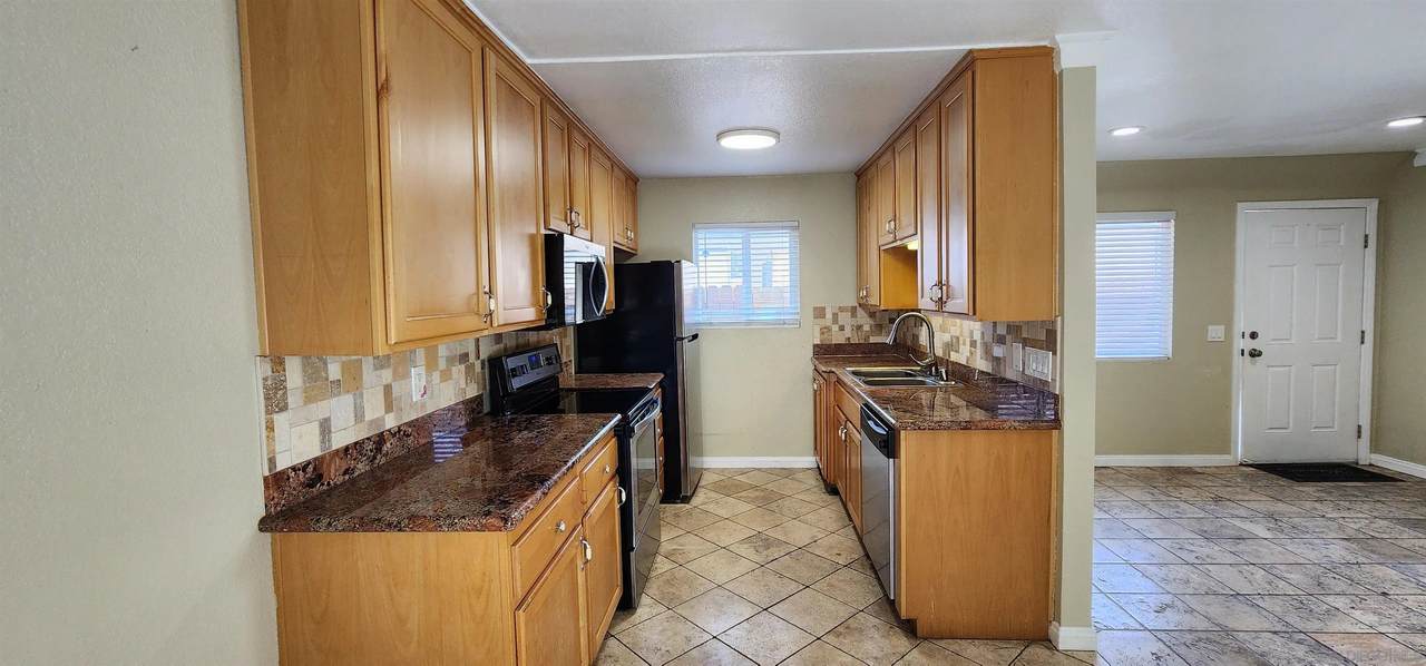 9860 Dale - Photo 1