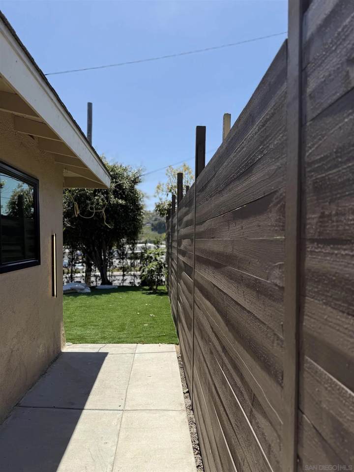 https://bt-photos.global.ssl.fastly.net/sandiego/1280_boomver_1_260021272-1.jpg