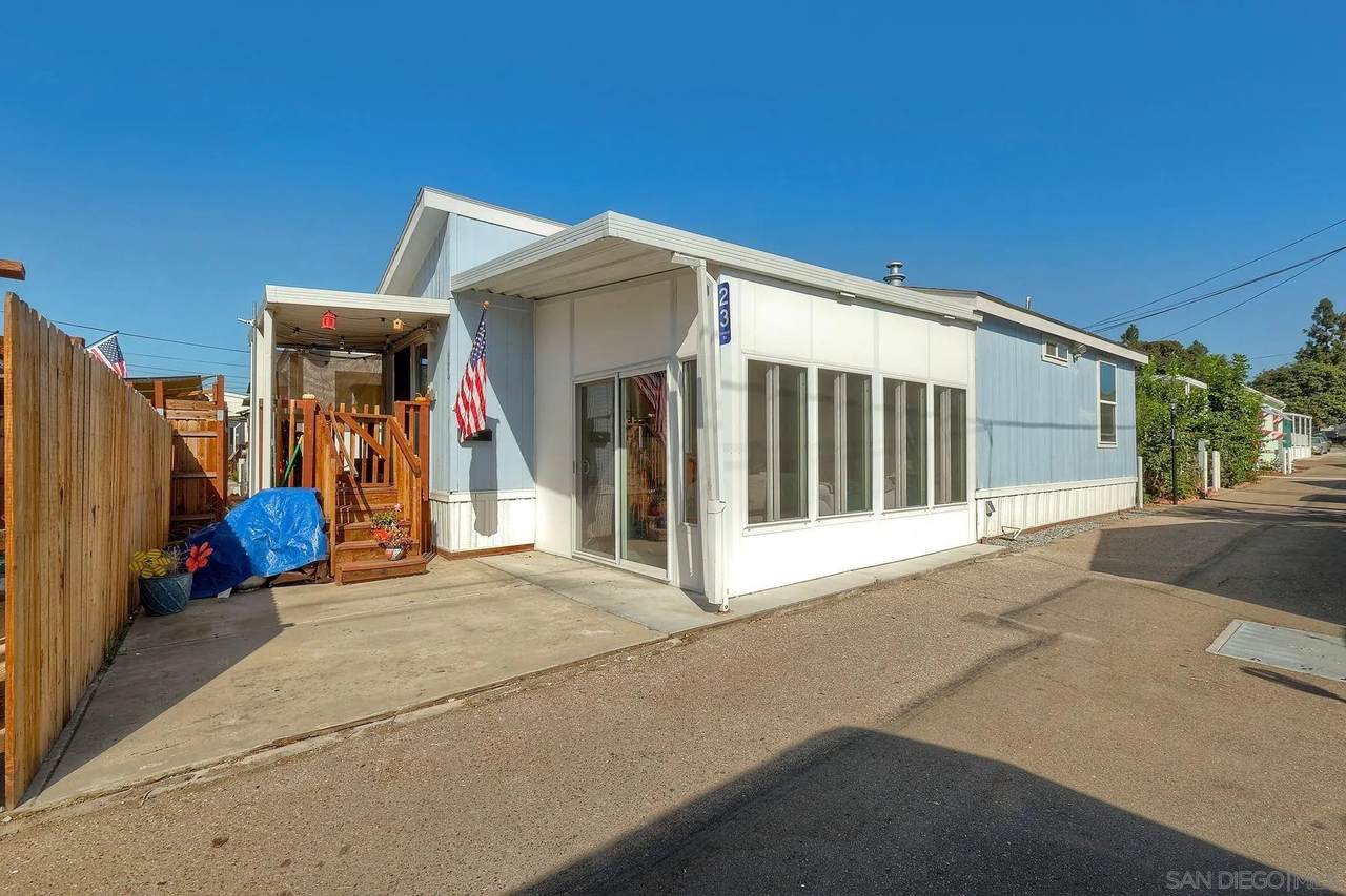 7495 Oakland Rd - Photo 1