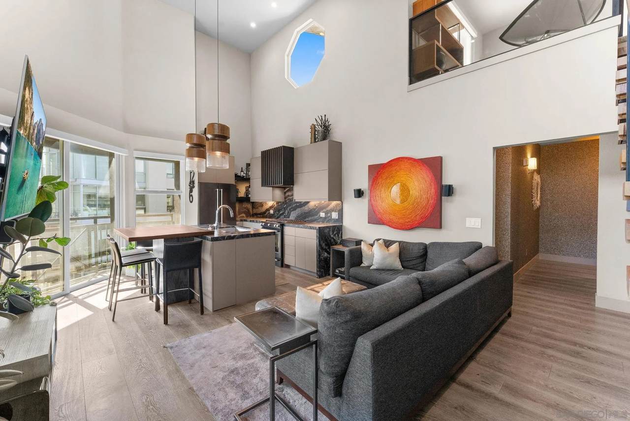 525 11Th Avenue - Photo 1