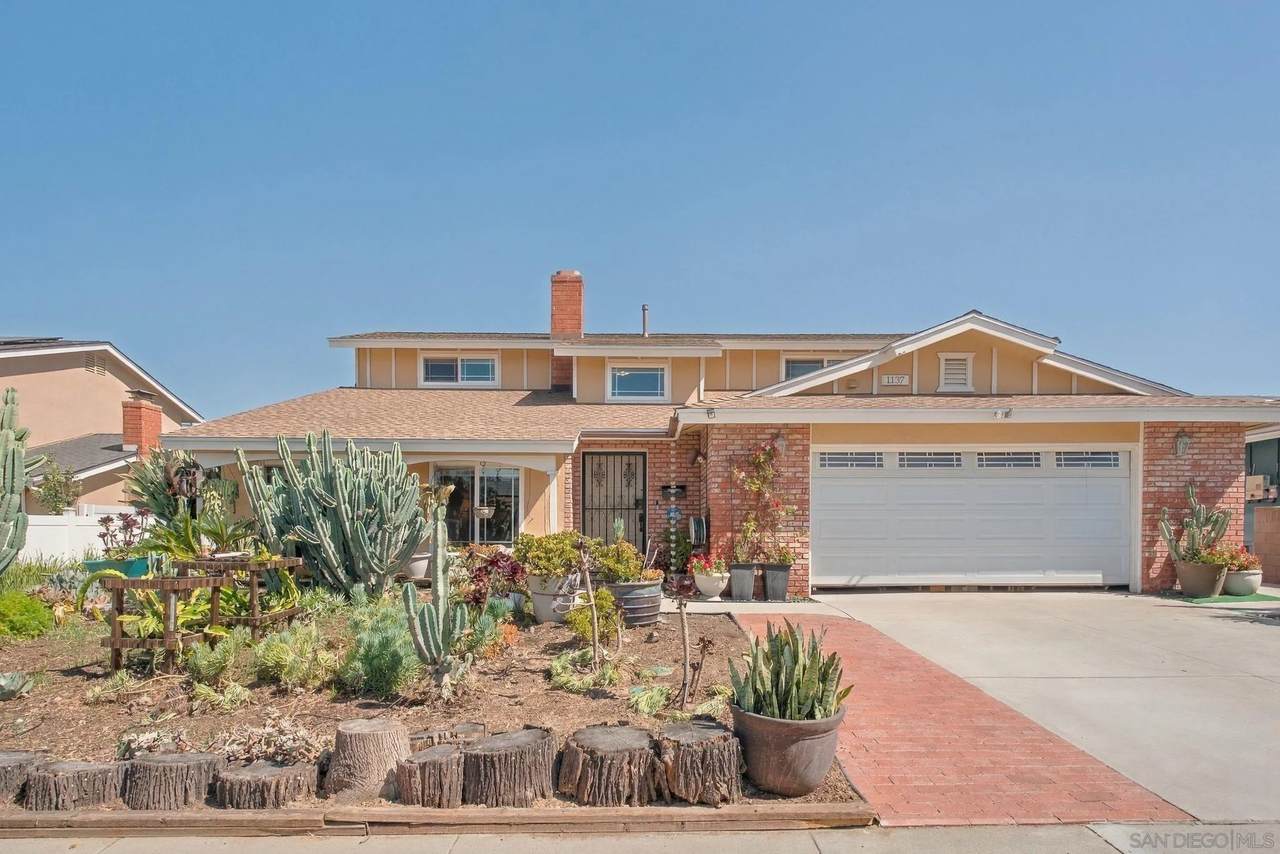 1137 Mona Place - Photo 1