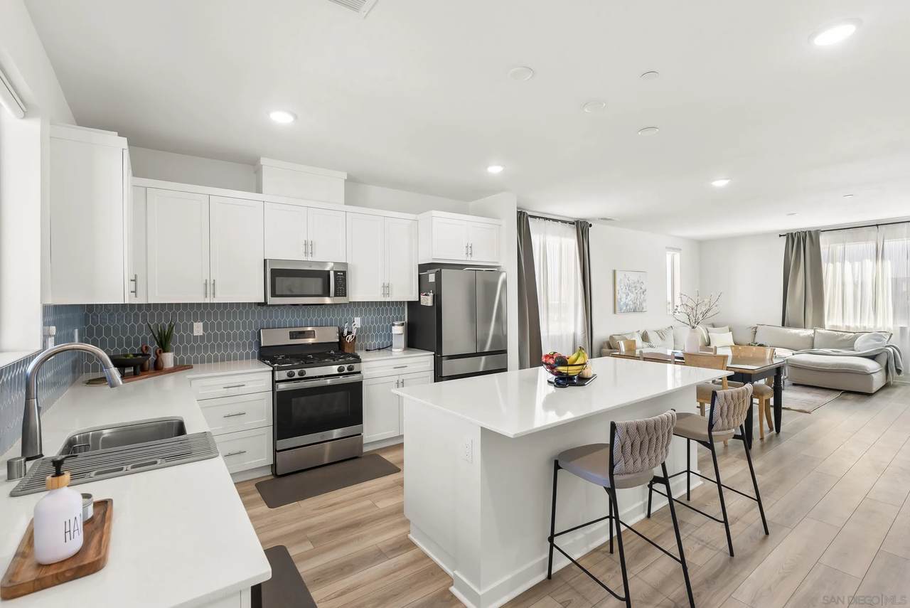 5310 Seacliff Pl - Photo 1