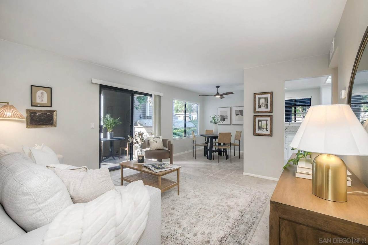 1087 Shadowridge Dr - Photo 1