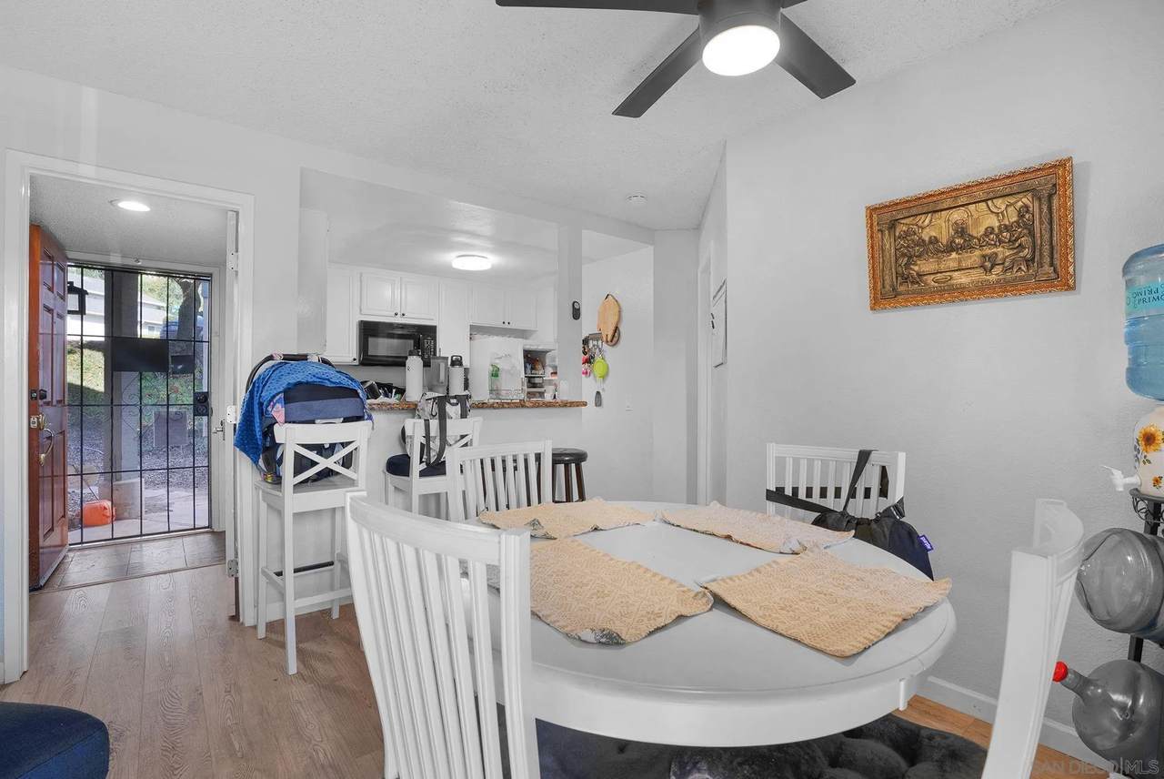 3065 Charwood Ct - Photo 1