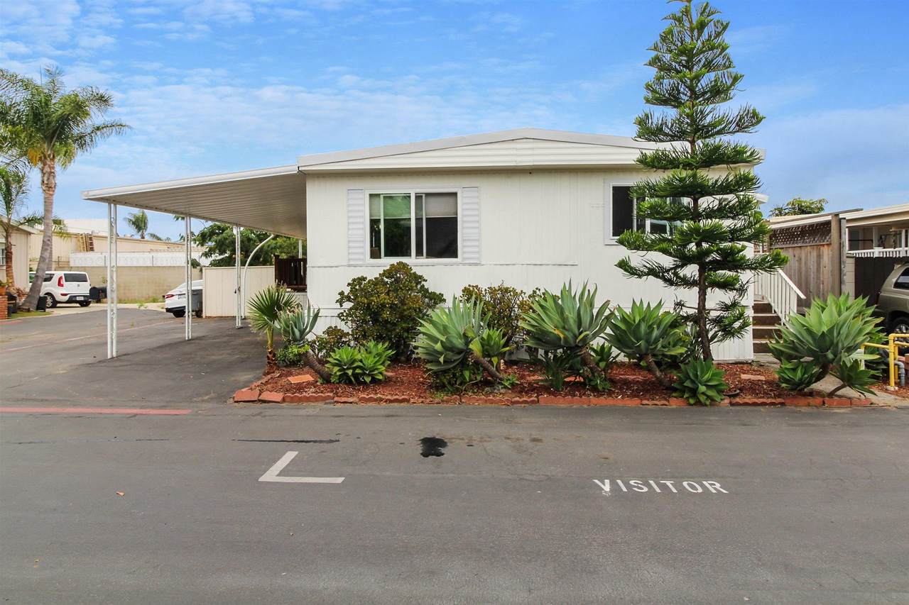 699 N Vulcan Ave - Photo 1