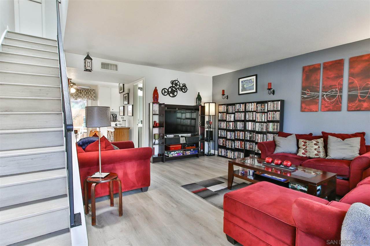 4231 Lowell St - Photo 1
