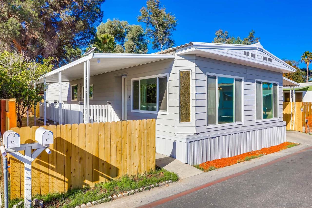 400 Greenfield Drive - Photo 1