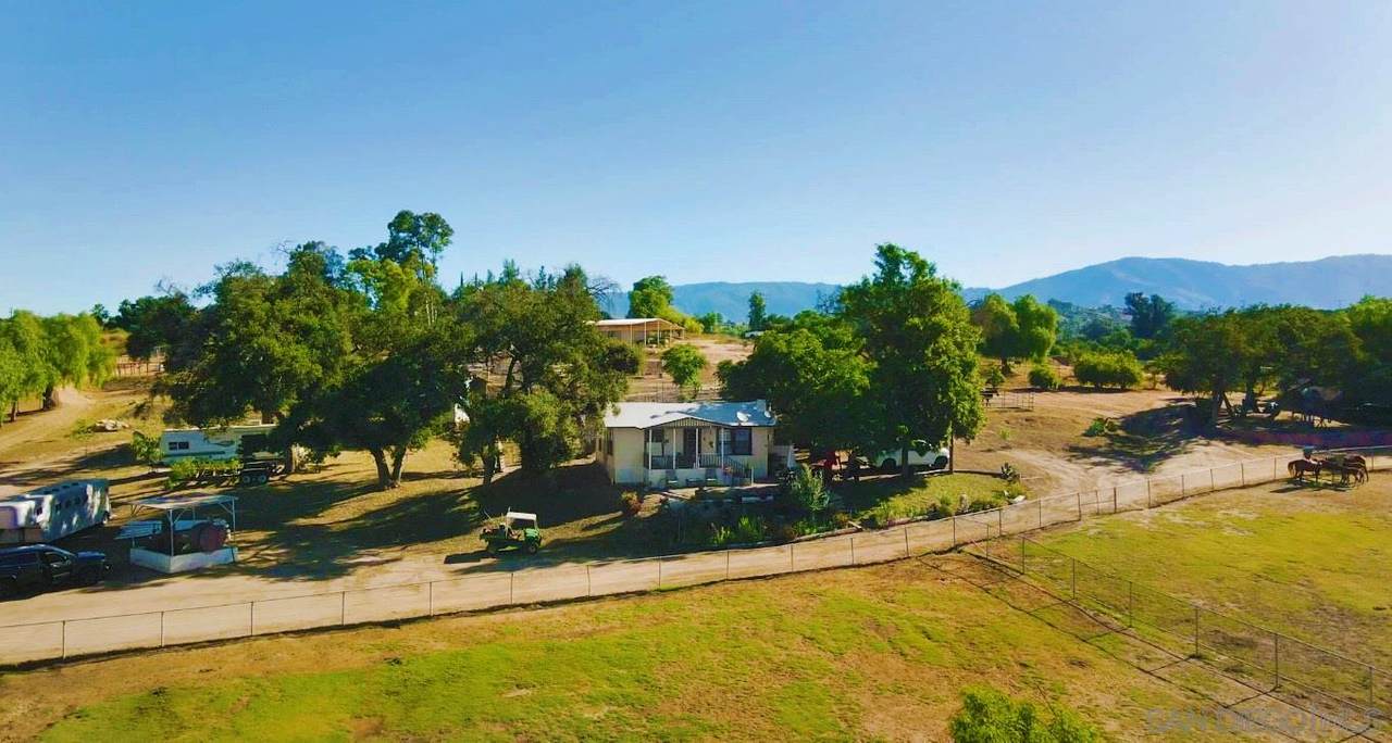 14898 Oak Creek - Photo 1